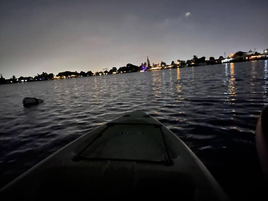 Supervilla - Lakefront - Sunsets, Kayaks, Grill Fort Lauderdale Extérieur photo