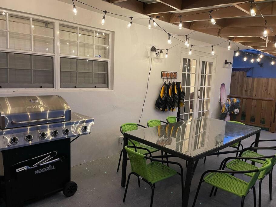 Supervilla - Lakefront - Sunsets, Kayaks, Grill Fort Lauderdale Extérieur photo