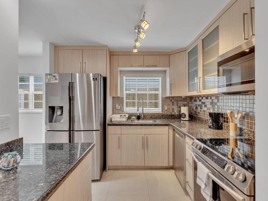 Supervilla - Lakefront - Sunsets, Kayaks, Grill Fort Lauderdale Extérieur photo