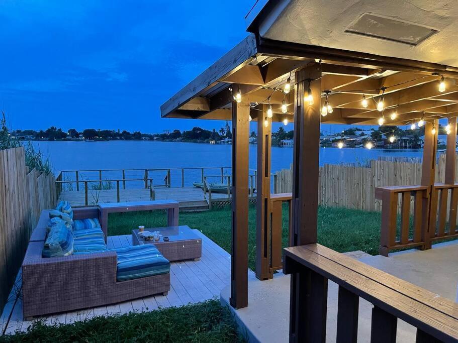 Supervilla - Lakefront - Sunsets, Kayaks, Grill Fort Lauderdale Extérieur photo
