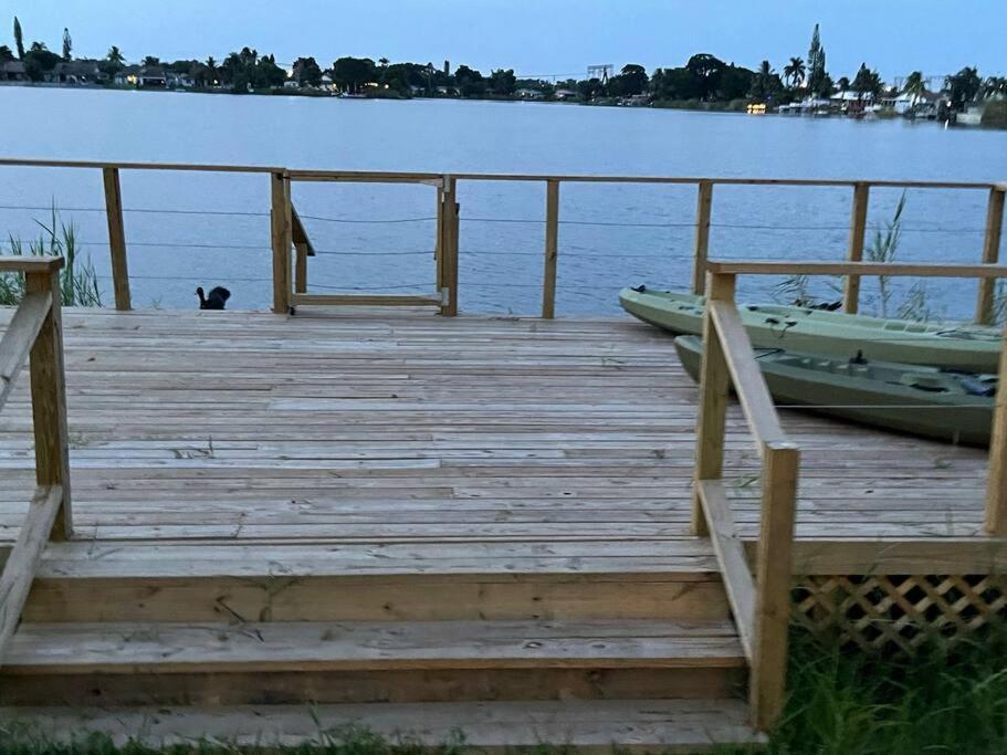 Supervilla - Lakefront - Sunsets, Kayaks, Grill Fort Lauderdale Extérieur photo